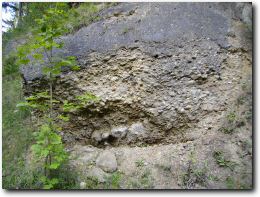 Ob der Teufel hier abgebaut hat ist nicht anzunehmen - in jeden Falle geologisch interessante Stellen im Pelzgraben.